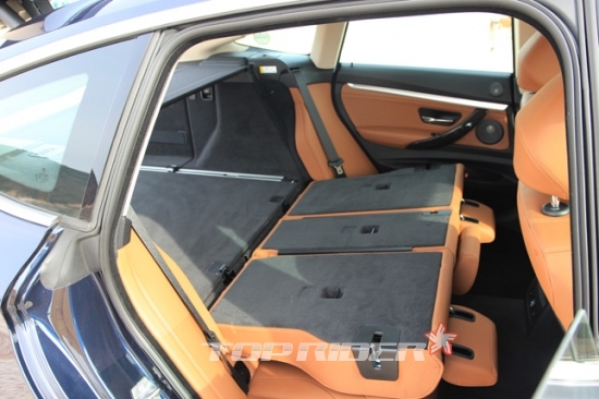 BMW 3 시리즈 그란투리스모 2열 시트를 폴딩하면 트렁크와 함께 넓은 수납공간을 확보한다.