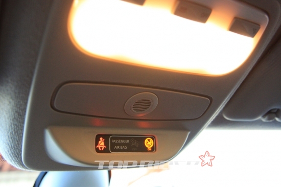 QM3 실내 (실내등에는 안전벨트를 매지 않으면 안내등이 들어온다.)