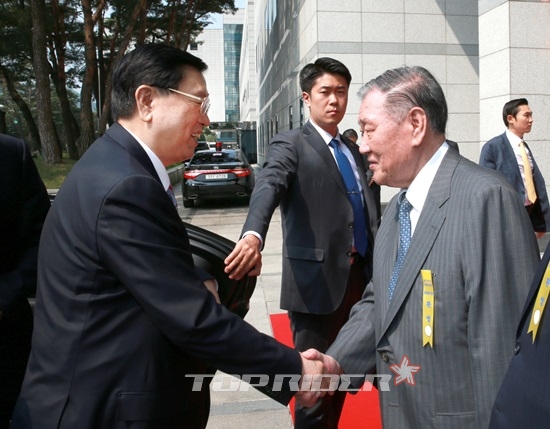 정몽구 회장, 중국 장더장 전인대 상무위원장 면담