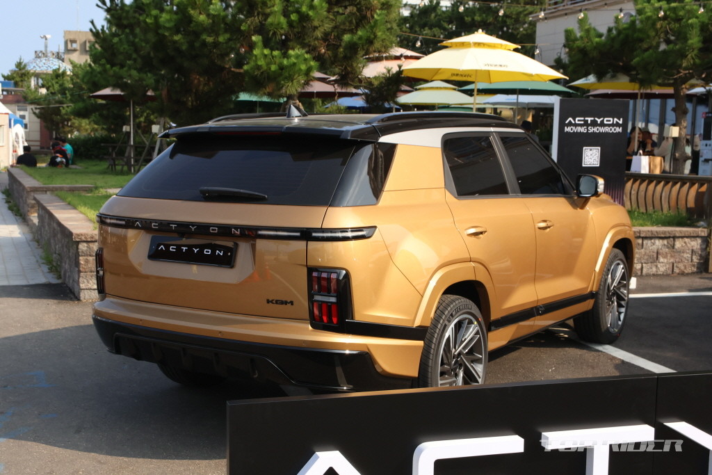 This is what the Torres Coupe ‘Action’ looks like in real life, the Korean version of Range Rover